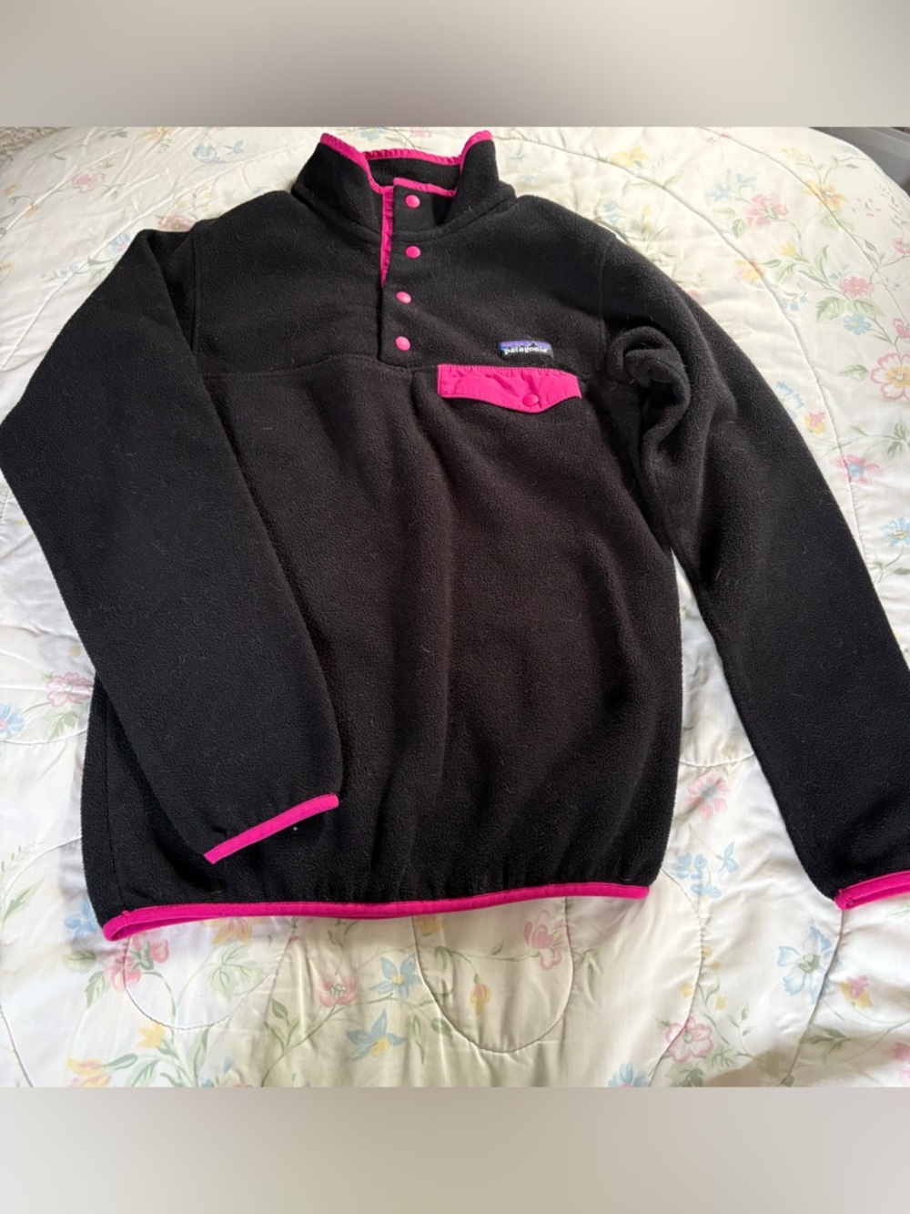 Patagonia Black Fleece Pullover with Pink Trim